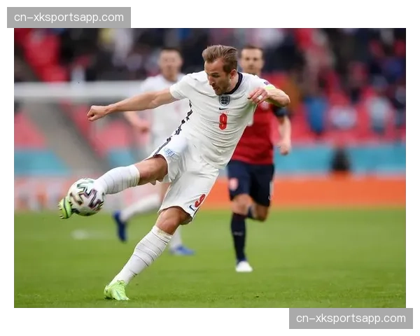 拉沃尔皮亚纳战术应用增多 中场回撤长传成破局关键